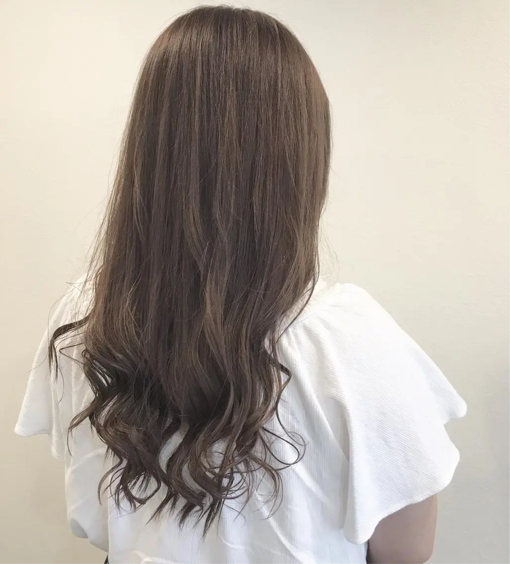 ロング カラー アディクシーカラー ハイライトカラー ハイライト ヘアカラー トリートメント エイト ウメダのヘアスタイル