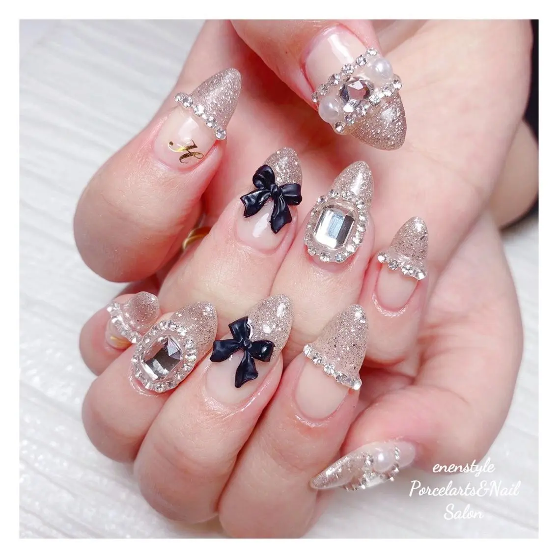 ミディアム ネイル 🐾enen style 🐾のネイルデザイン