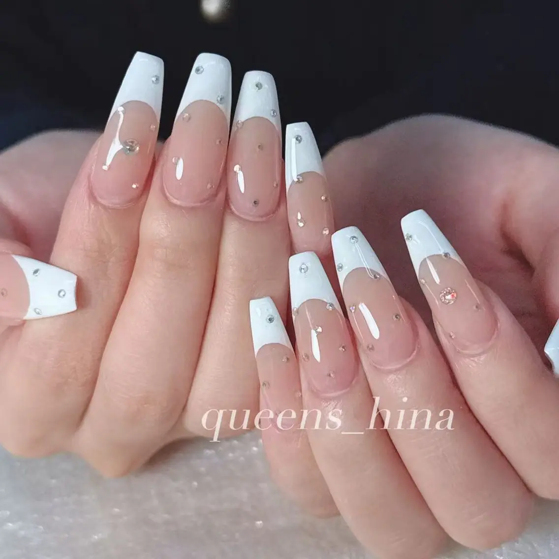 ネイル ハンドネイル Queens テイのネイルデザイン