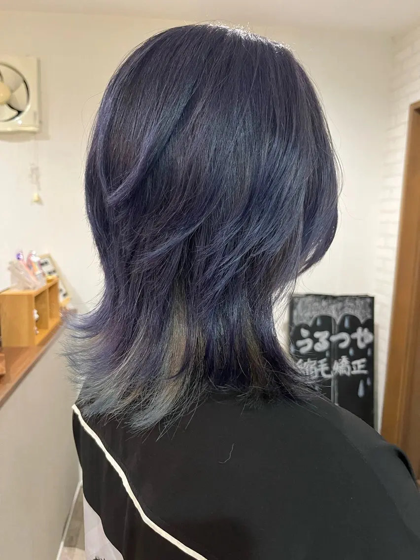 ミディアム ウルフカット カット ヘアカラー トリートメント 藤田 陽斗のヘアスタイル
