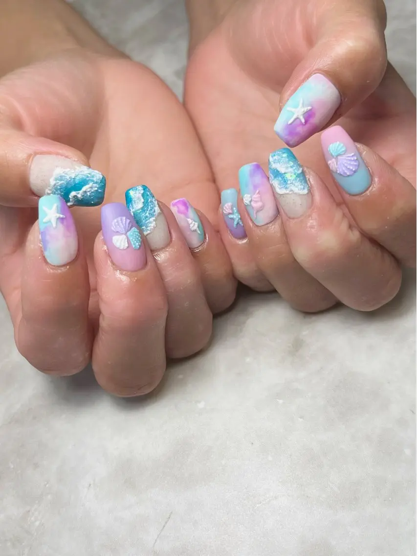 ネイル オーロラネイル グラデーション マットネイル Nailsalon E's cafeのネイルデザイン