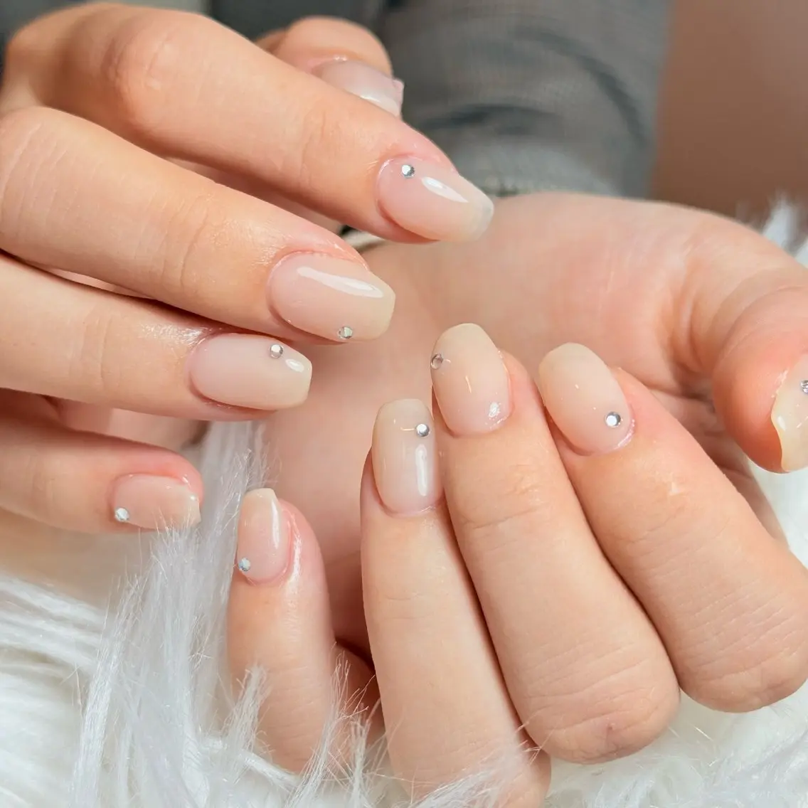 ネイル チークネイル フレンチネイル グラデーション キラキラネイル 韓国ネイル ハンドネイル Risa_ Nailのネイルデザイン