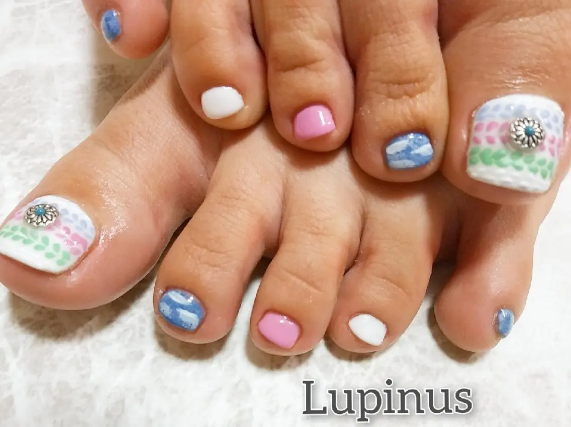 ネイル 持ち込み ハンドネイル フットネイル Lupinus ルピナスのネイルデザイン