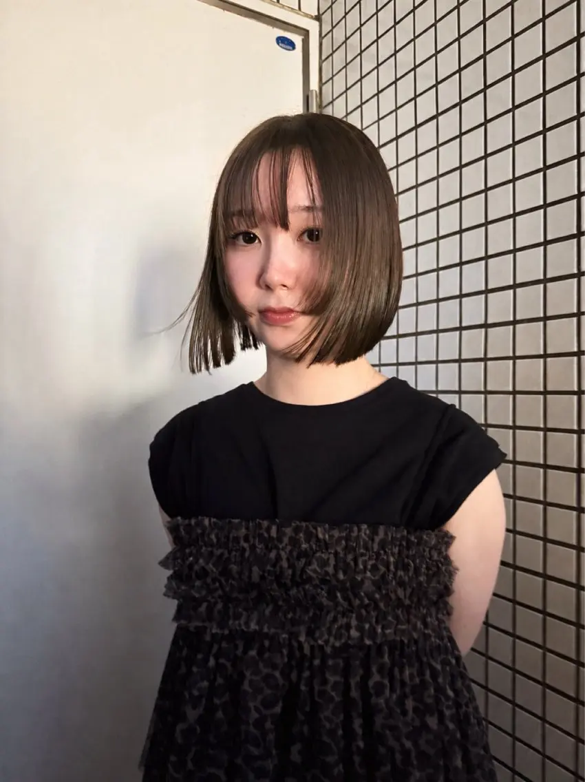 カット ヘアカラー sena⌇ベージュ⌇ ブリーチなしWカラーのヘアスタイル