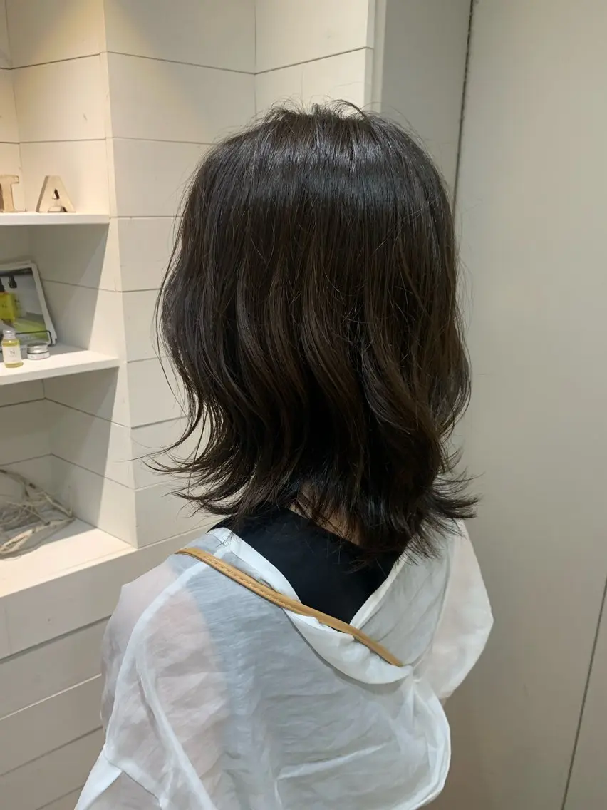 ミディアム ヘアカラー 🫧レディースショ ート🫧tomoのヘアスタイル