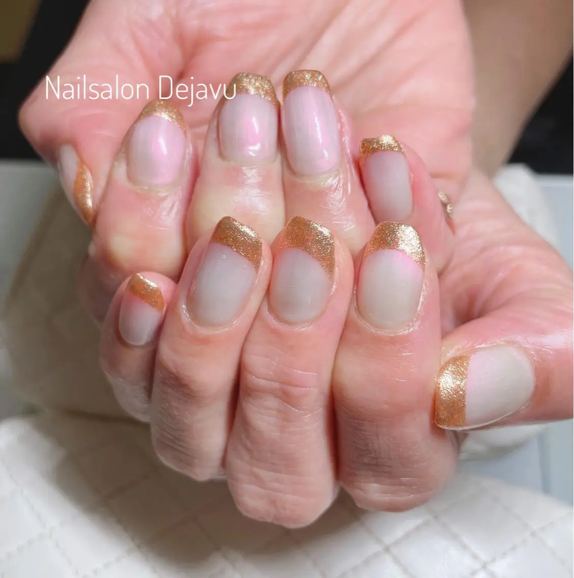ネイル アートネイル オーロラネイル フレンチネイル ジェルネイル キラキラネイル Nail salon Dejavu 🌿のネイルデザイン