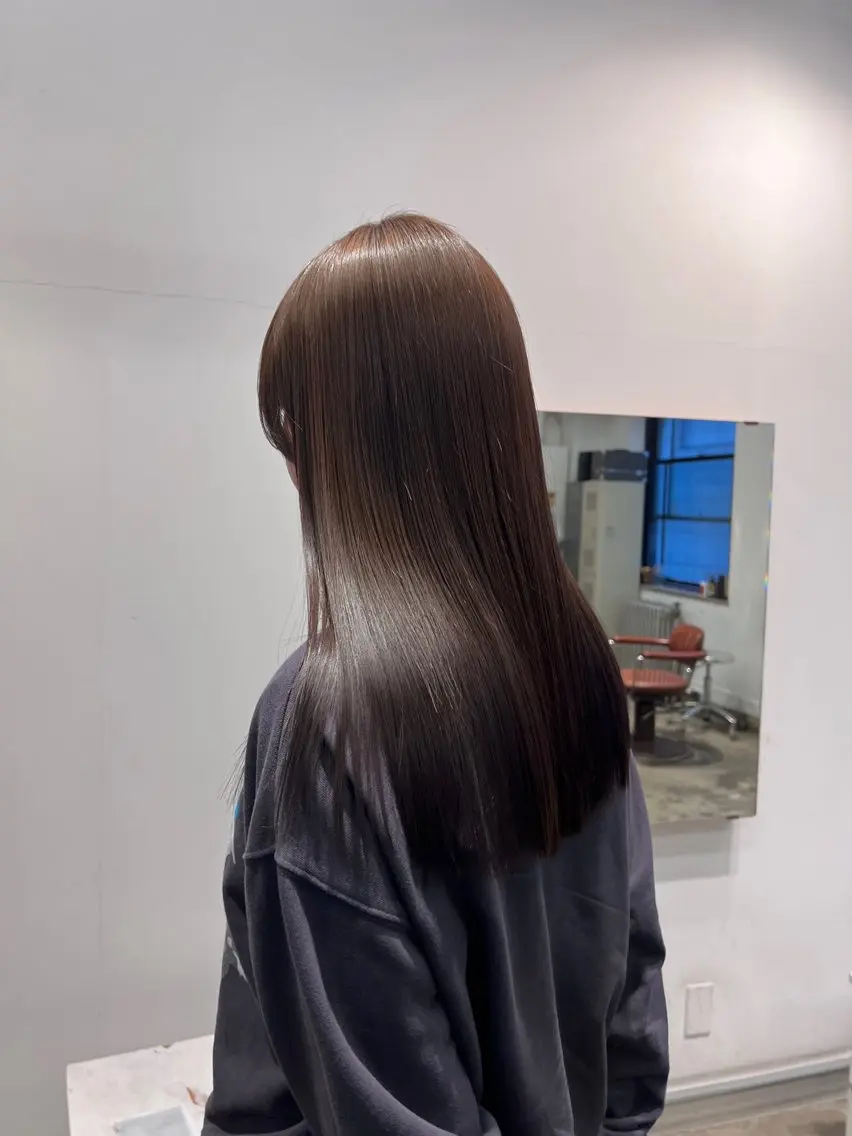 ロング パーマ ストレートパーマ ミタニ ナギサのヘアスタイル