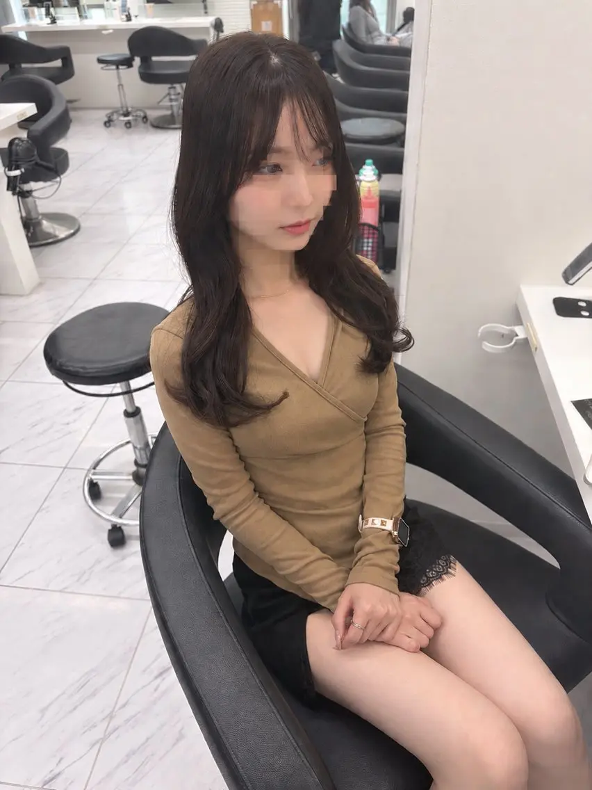 ロング カラー カット ヘアカラー トリートメント ヘッドスパ ヘアセット 🥨縮毛矯正/髪質改 善/透明感カラー🥨のヘアスタイル