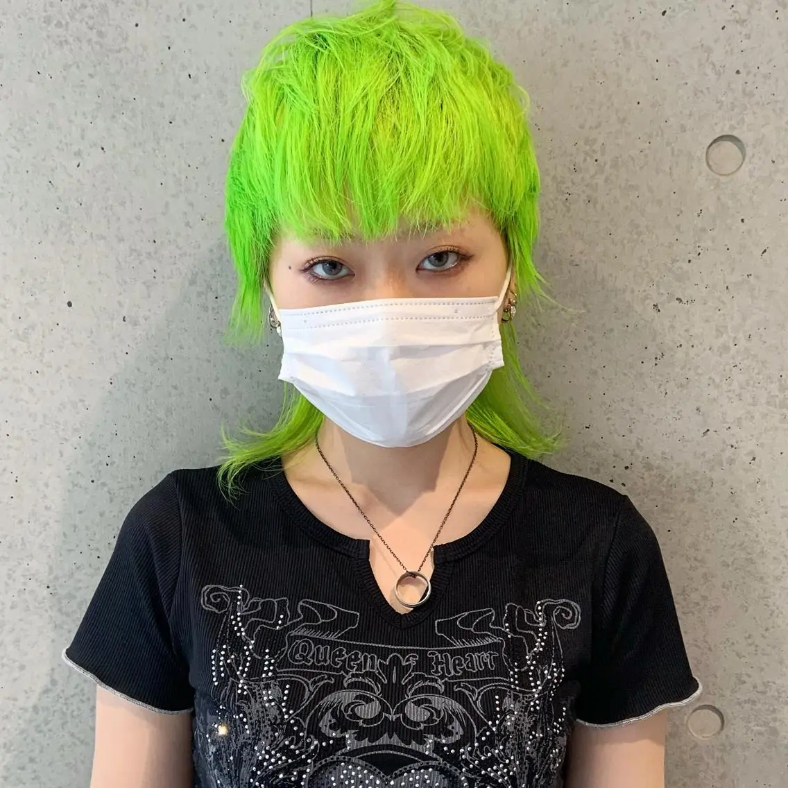 ミディアム カラー ブリーチ アニメ髪・ウルフ🦇 樋口莉夏のヘアスタイル