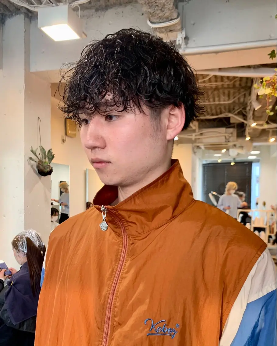ショート パーマ メンズ グランジヘア 無造作ヘアHYUGAのヘアスタイル