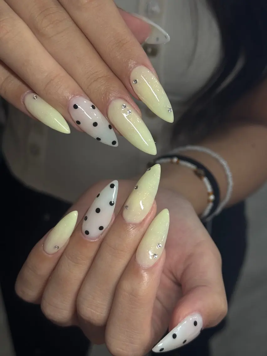 ネイル ハンドネイル ハンドケア 🎀うかん 🎀チップ長さ出しのネイルデザイン