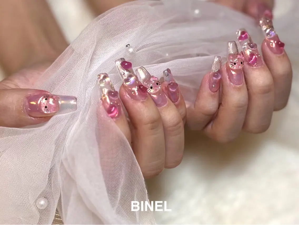 ネイル オーロラネイル クリアネイル ネイルチップ ハンドネイル BINEL REINAのネイルデザイン