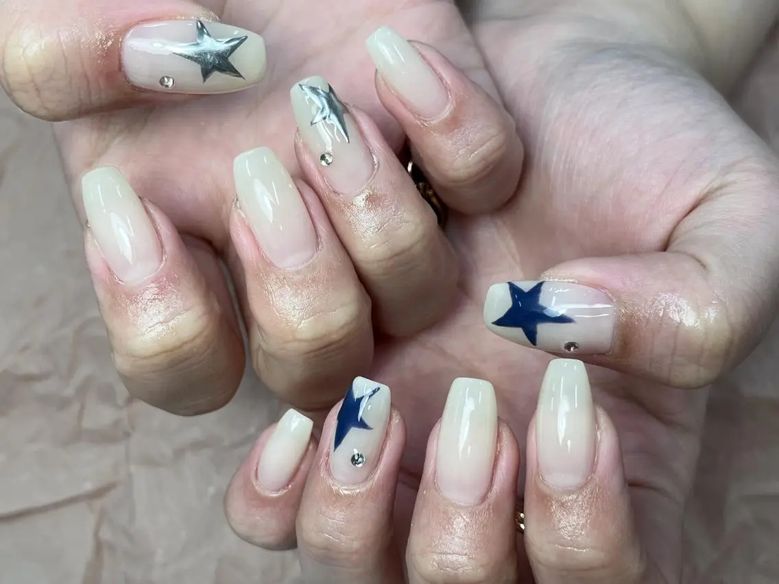 ネイル シンプルネイル ハンドネイル ToliyDeliy Nail Salonのネイルデザイン