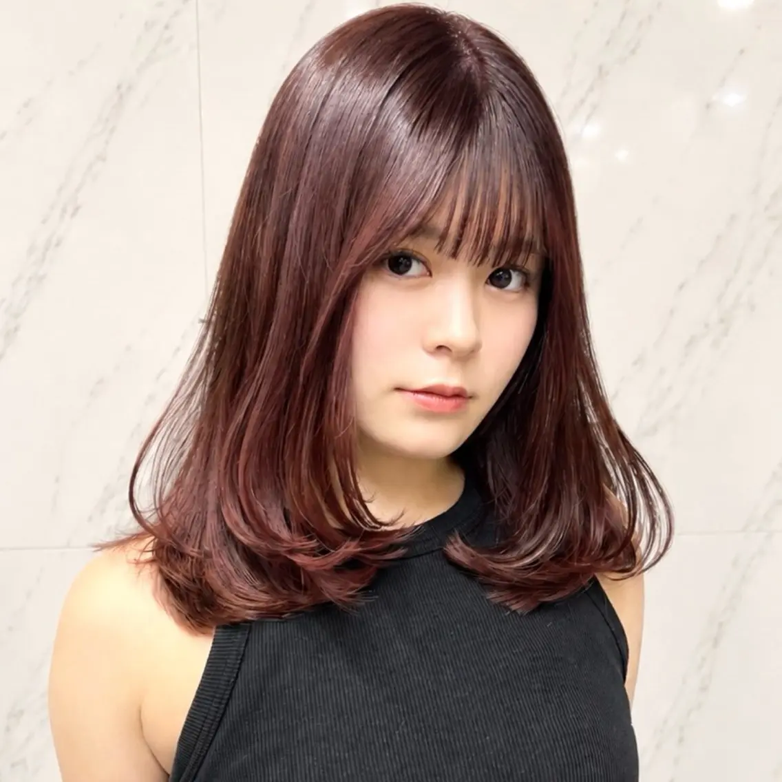 ミディアム カラー カット ヘアカラー トリートメント エクステ・レイヤ ーカットLay.のヘアスタイル