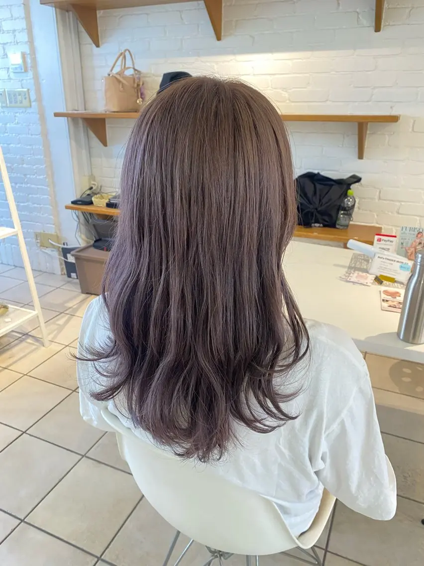 ロング カラー グレージュ ラベンダーカラー ラベンダーグレージュ ラベンダーグレー 🌟デザインカラー 🌟コノミ🌟のヘアスタイル