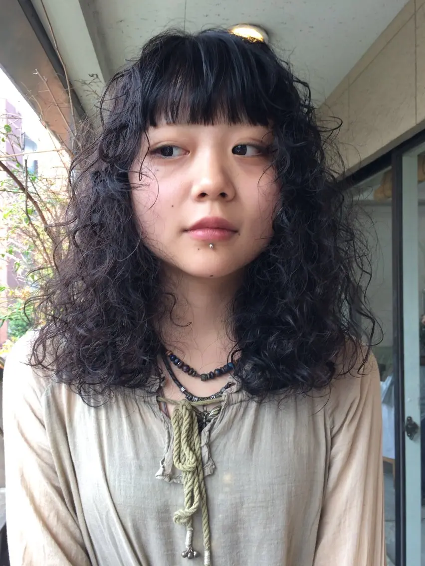 パーマ スパイラルパーマ ﾃﾞｻﾞｲﾝｶﾗｰ /ﾕｳﾀﾏﾝ👽のヘアスタイル