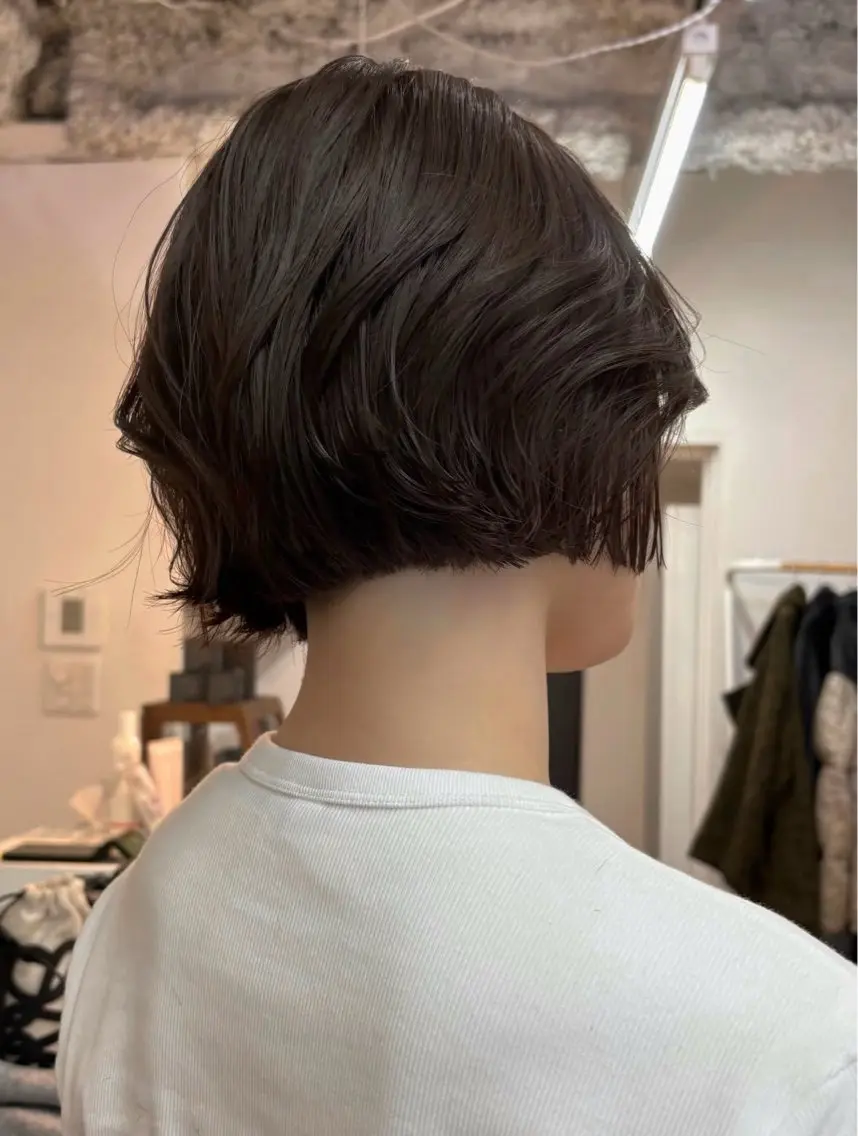 ミディアム カラー 切りっぱなしボブ ベージュカラー ブリーチ 透明感カラー ハイトーンカラー カット ヘアカラー alu/心斎橋大阪 ボブ/ブリーチなしのヘアスタイル