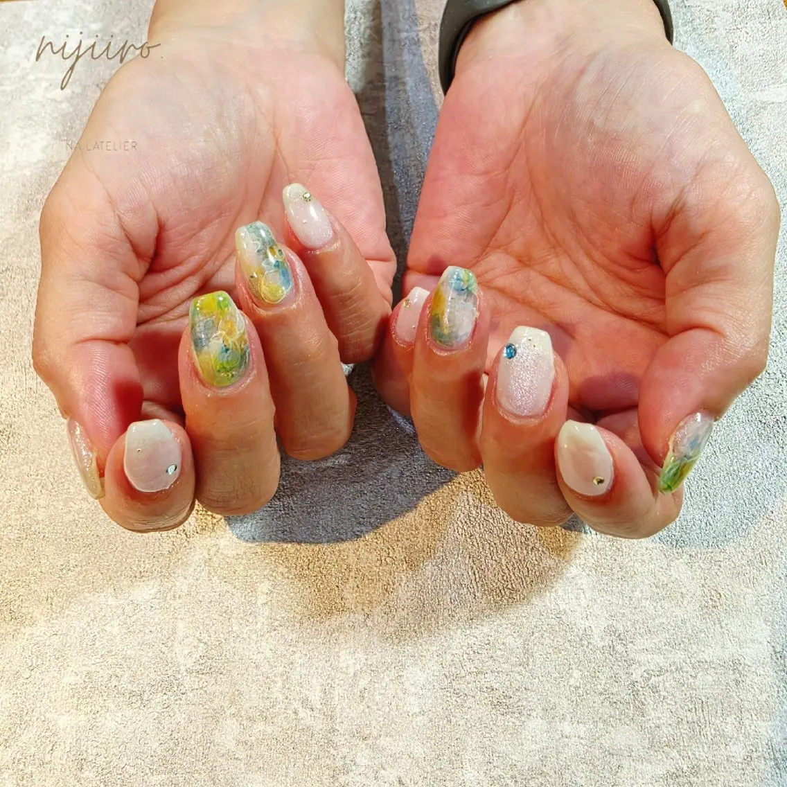 ネイル ハンドネイル nijiiro🌈 サトウのネイルデザイン
