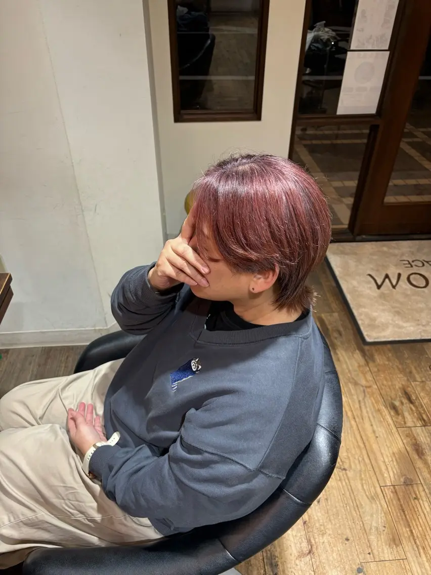 ショート ボブ ウルフカット 椛山 美桜のヘアスタイル