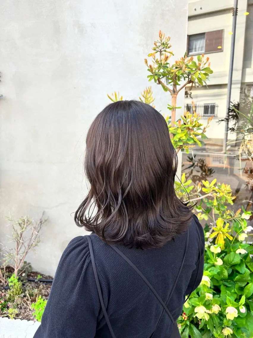 ミディアム Ships HANAのヘアスタイル