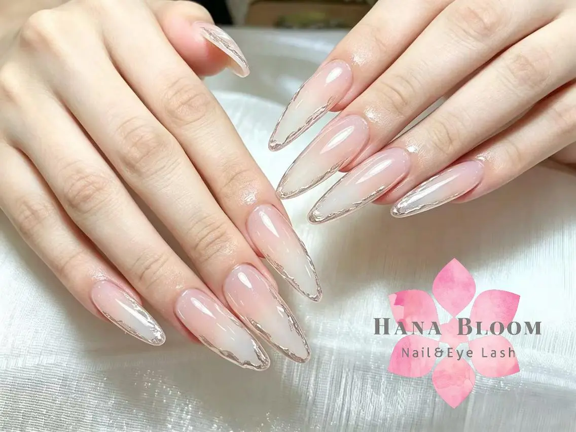 ネイル 長さ出し フットネイル フレンチネイル ジェルネイル ガーリー ハンドネイル ハンドケア Hana Bloom Nail 渋谷道玄坂のネイルデザイン