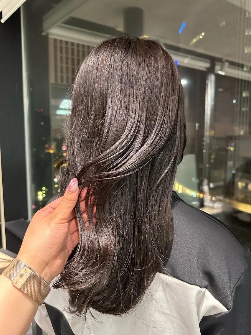 ロング ヘアカラー 橋本 紅芭のヘアスタイル