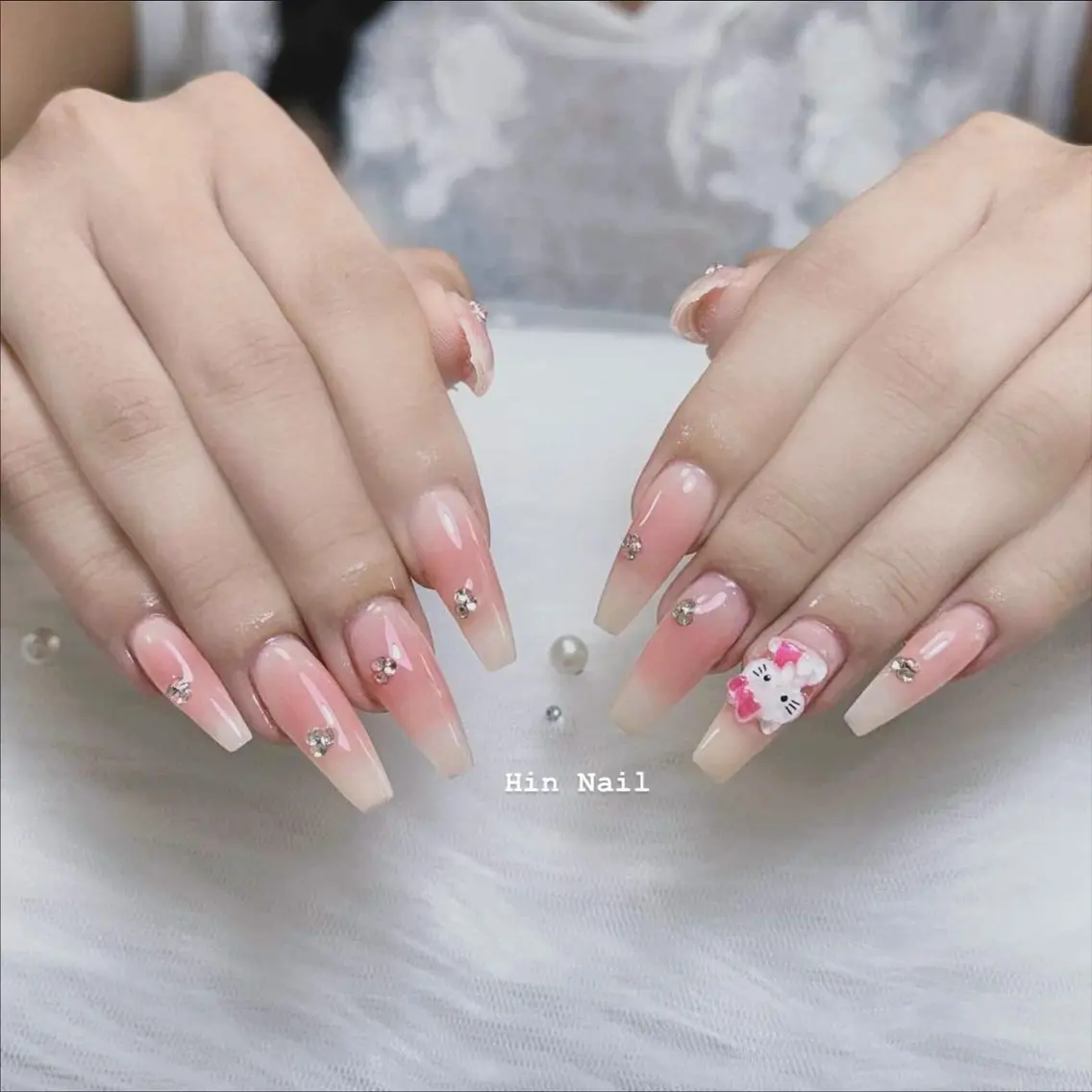 ネイル ハンドネイル HIN NAILのネイルデザイン