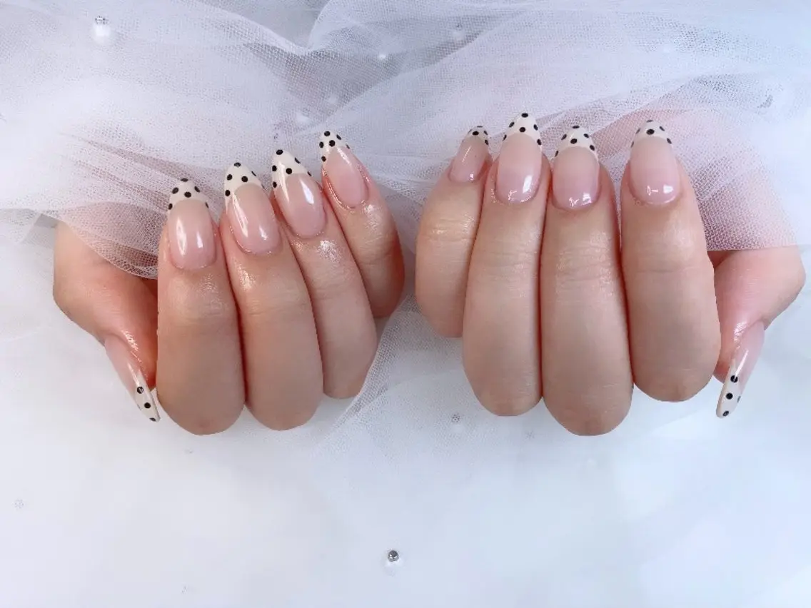 ネイル フレンチネイル ガーリー ハンドネイル ハンドケア Epokku ネイルサロンのネイルデザイン