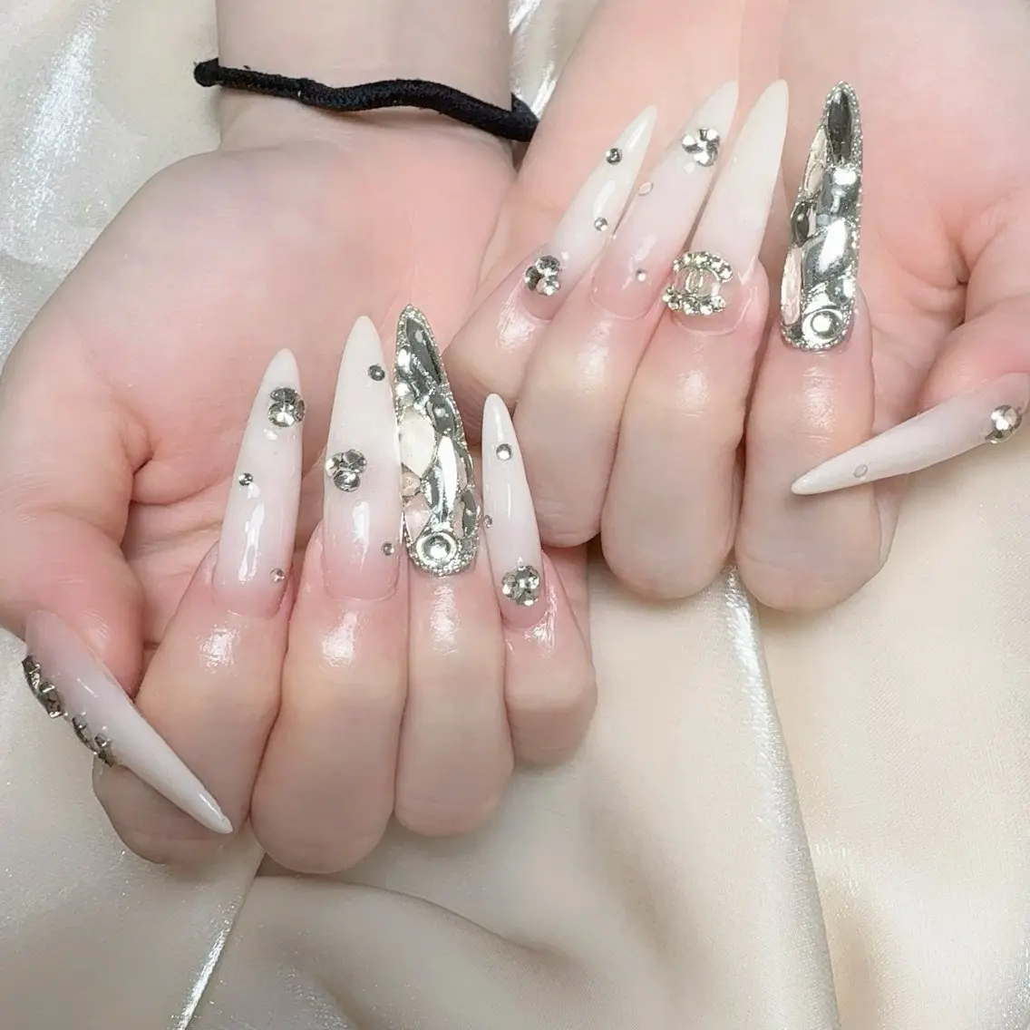 メンズ ネイル メンズ韓国風 アートネイル オーロラネイル ガーリー キラキラネイル ハンドネイル Nail salon 木にいるのネイルデザイン