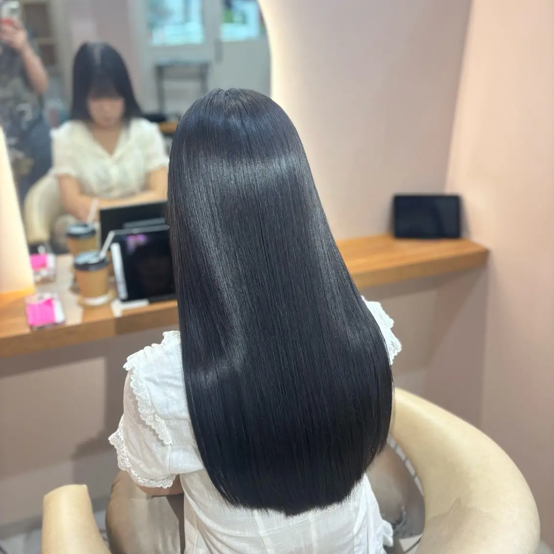 カラー ヘアカラー ROCCOeast AKARIのヘアスタイル