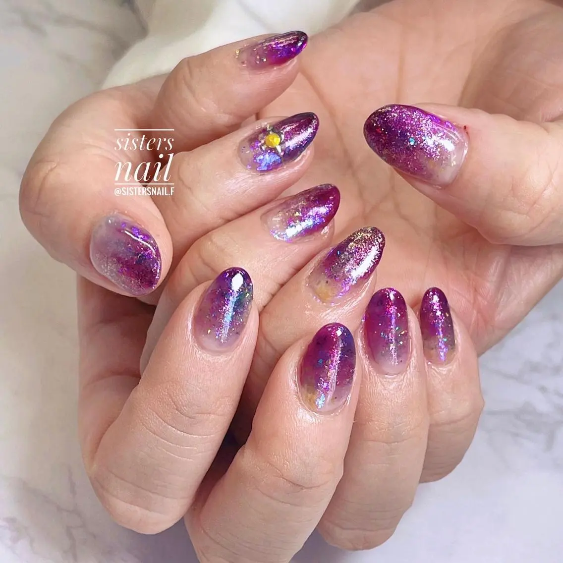 ネイル アートネイル オーロラネイル キラキラネイル パープル 夏ネイル sisters nail.fのネイルデザイン