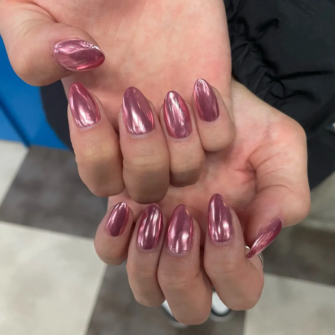 ネイル ミラーネイル MAXKELLY ANNAのネイルデザイン
