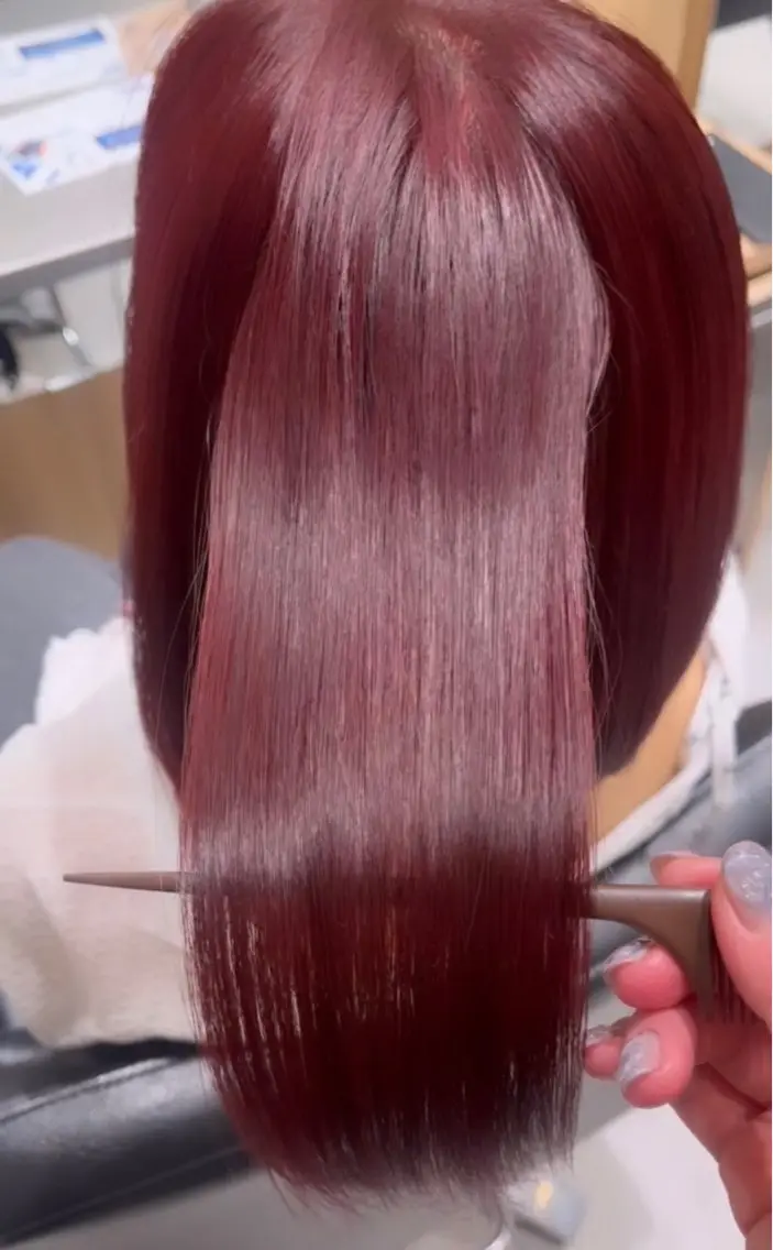 ショート カラー レイヤー MINX伊藤なず菜のヘアスタイル