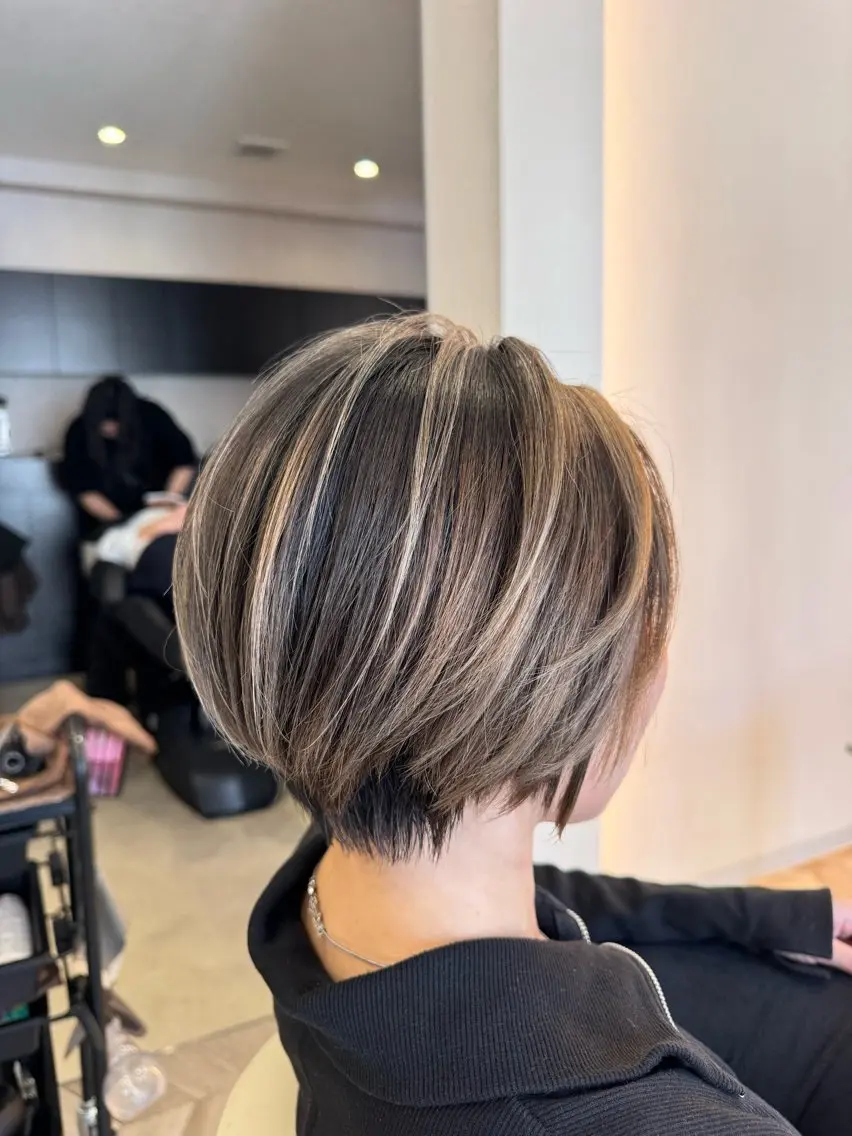 ショート カラー ヘアアレンジ カット ヘアカラー 佐々木  まゆかのヘアスタイル