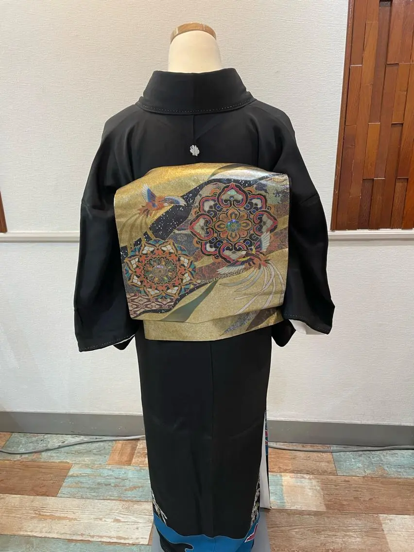 留袖着付け＆ヘアセット　着物、小物類全てお持ち込みになります　帯はお太鼓になりますの写真