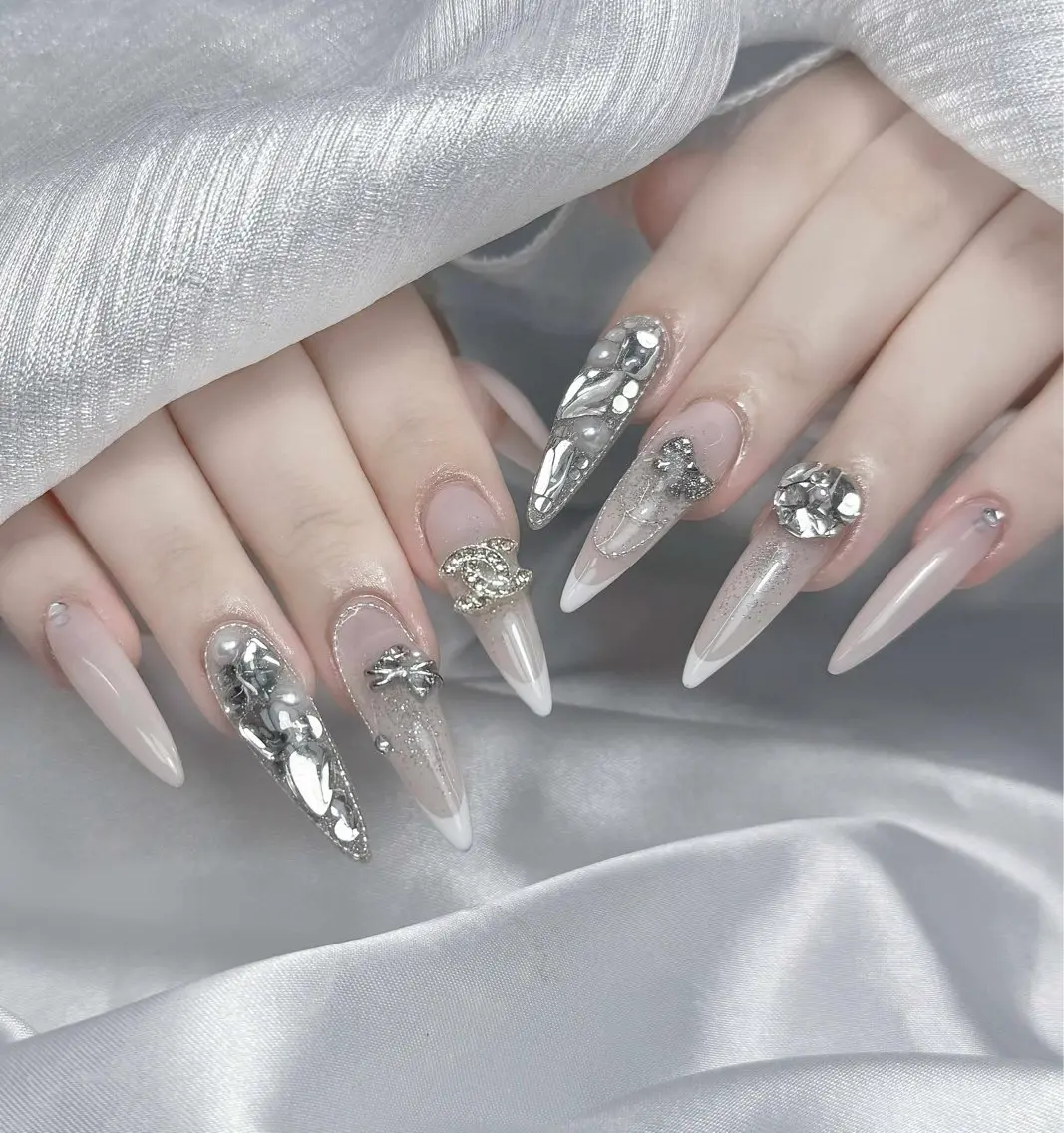 ネイル アートネイル ジェルネイル キラキラネイル 持ち込み シンプルネイル Nova Nail Salonのネイルデザイン