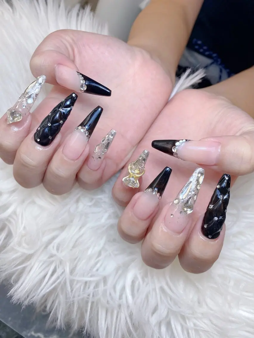 ネイル ハンドネイル ハンドケア Anh Nail 歌舞伎町のネイルデザイン