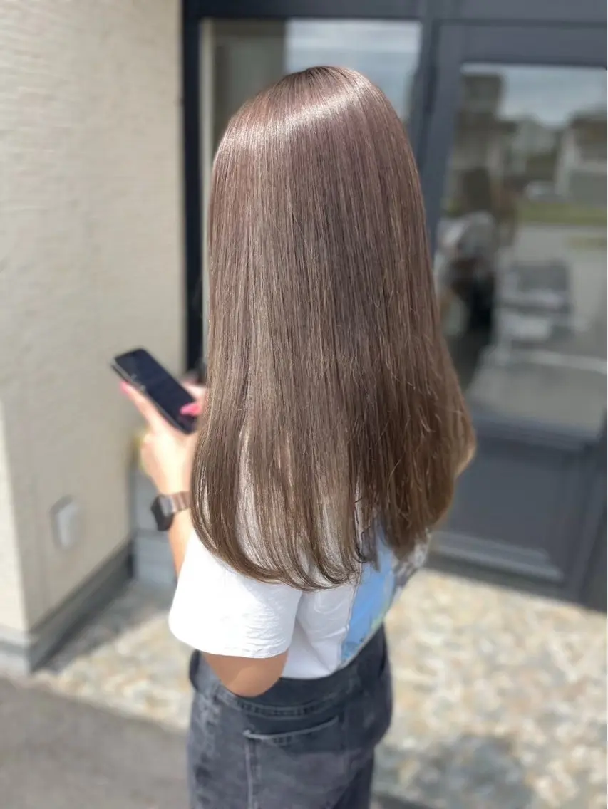 ロング カラー ブリーチ 透明感カラー ブリーチなしカラー 市川 陽菜のヘアスタイル