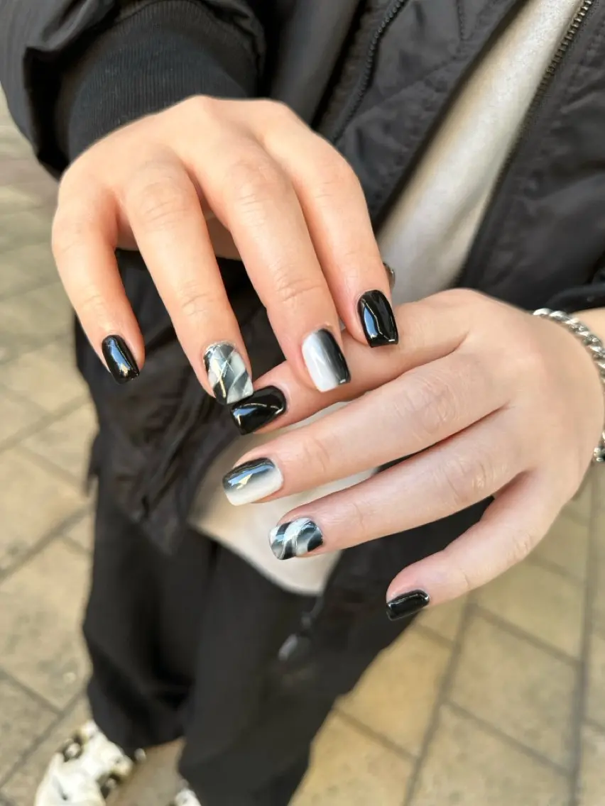 ネイル ミラーネイル nailsalon ∞ ﾐｶﾅﾙ ∞のネイルデザイン