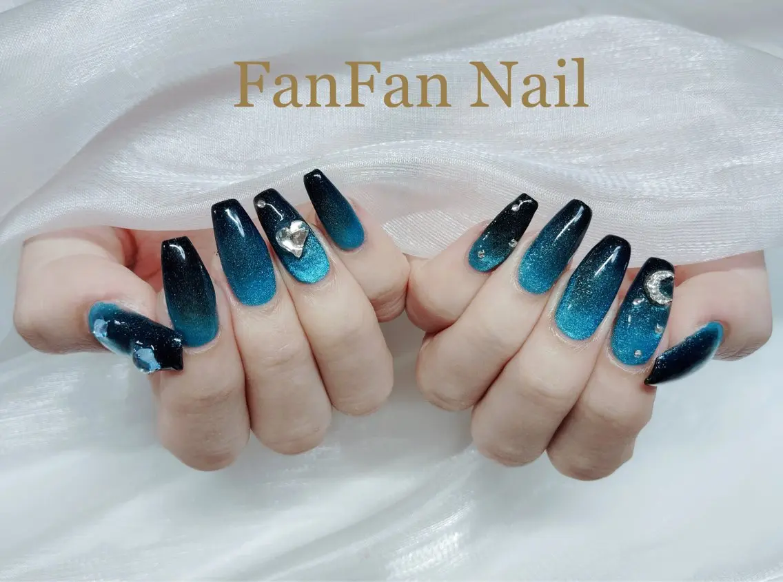 ネイル アートネイル オーロラネイル ガーリー キラキラネイル 韓国ネイル Mio NailsalonUのネイルデザイン