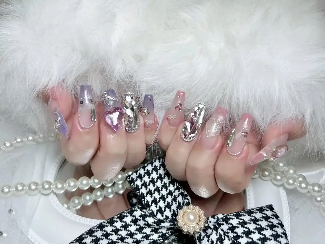ネイル チークネイル 桜ネイル ドット フレンチネイル グラデーション ハンドネイル ハンドケア Nihonthy Nail 新宿のネイルデザイン