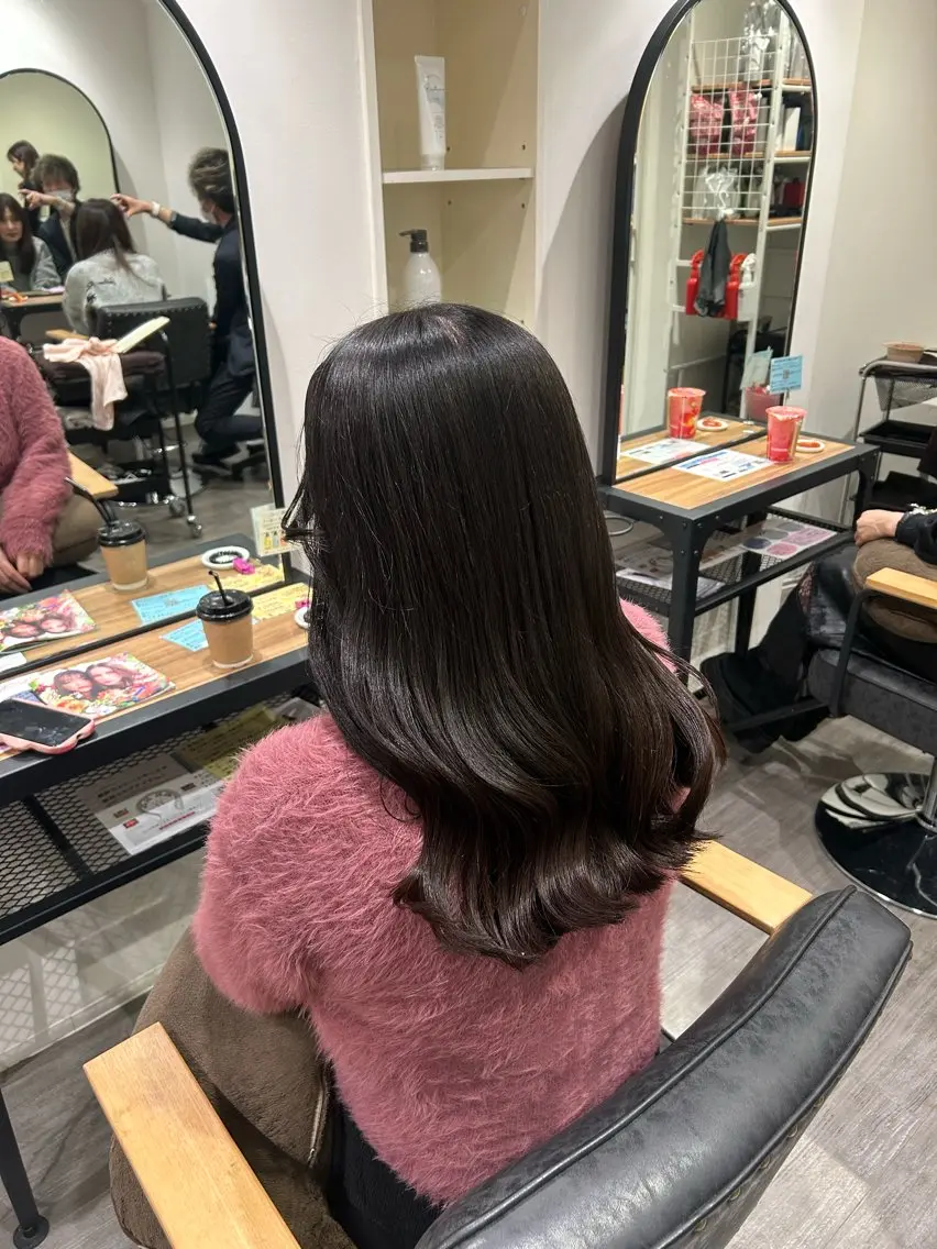 ロング パーマ 酸性ストレート ストレートパーマ カット 縮毛矯正 トリートメント cocotte 💟草間紫音💟のヘアスタイル