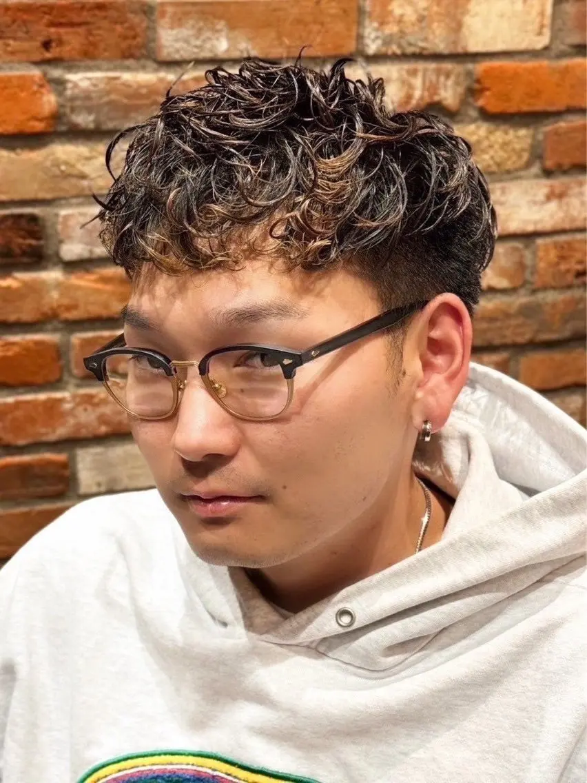 ショート パーマ メンズ 野川 純麗のヘアスタイル