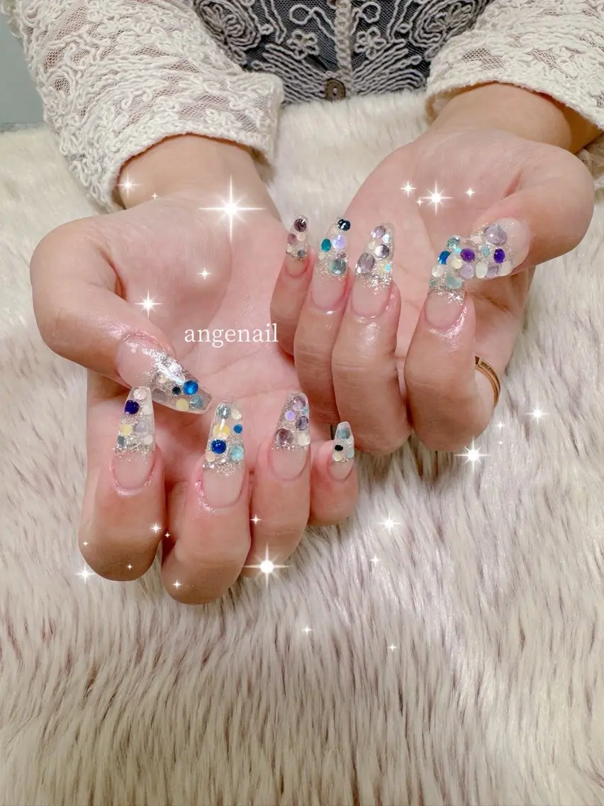 ネイル ハンドネイル オーナーネイリスト MAKIのネイルデザイン