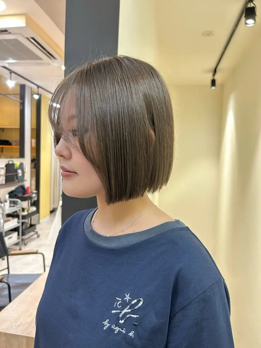 ショート カラー ブリーチ 透明感カラー ダブルカラー ボブ カット ヘアカラー トリートメント hubhair レイヤー/透明感のヘアスタイル