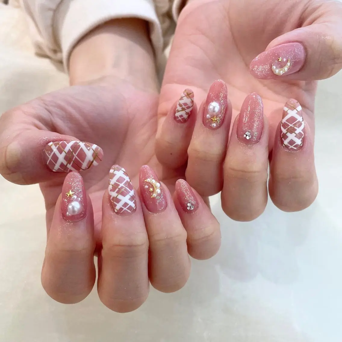 ネイル ハンドネイル 新井 ひなののネイルデザイン