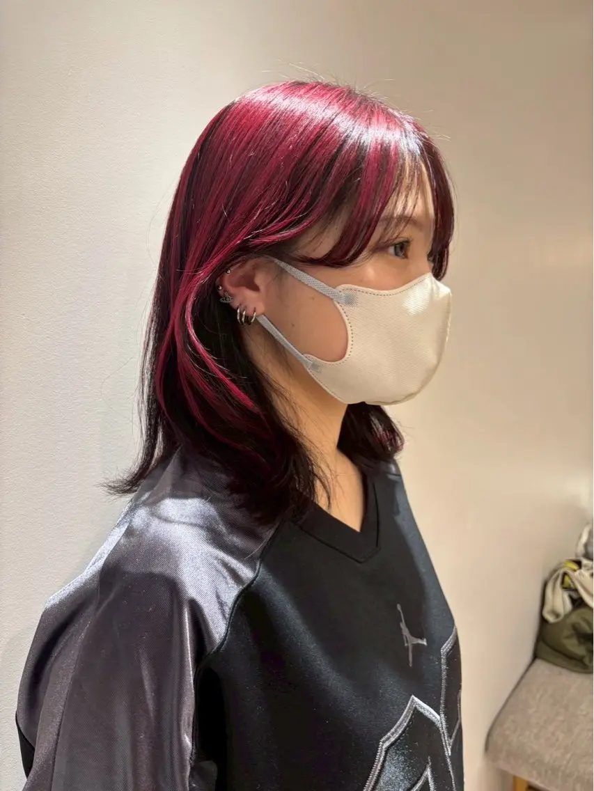 ミディアム カラー ヘアカラー イワマ ナツミのヘアスタイル