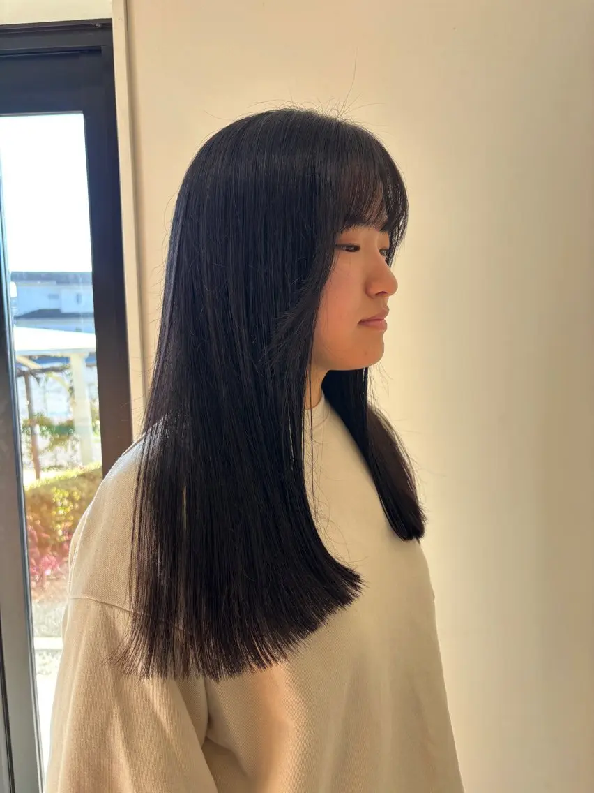 ロング カット 髙木 藍紗のヘアスタイル