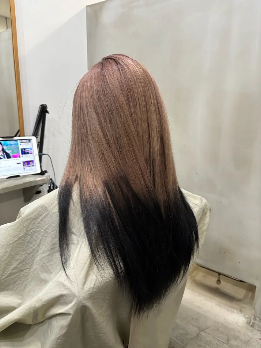 ロング カラー ベージュカラー 黒髪 ブリーチ ヘアカラー 中園康 /カラー/ブリーチのヘアスタイル