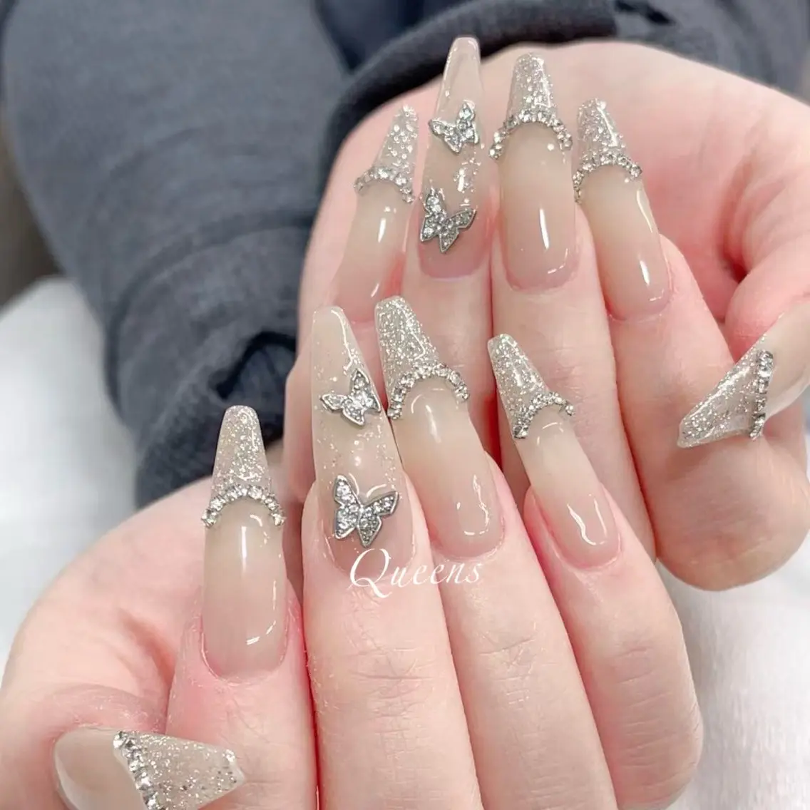 ネイル ハンドネイル Queens テイのネイルデザイン